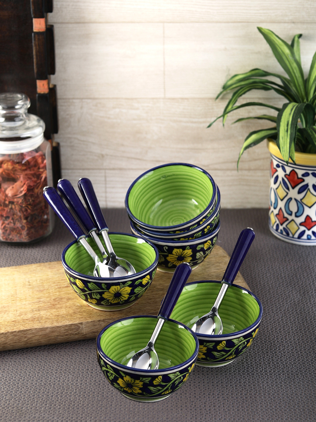 

VarEesha Set of 6 Green Printed Ceramic Bowls with Spoons
