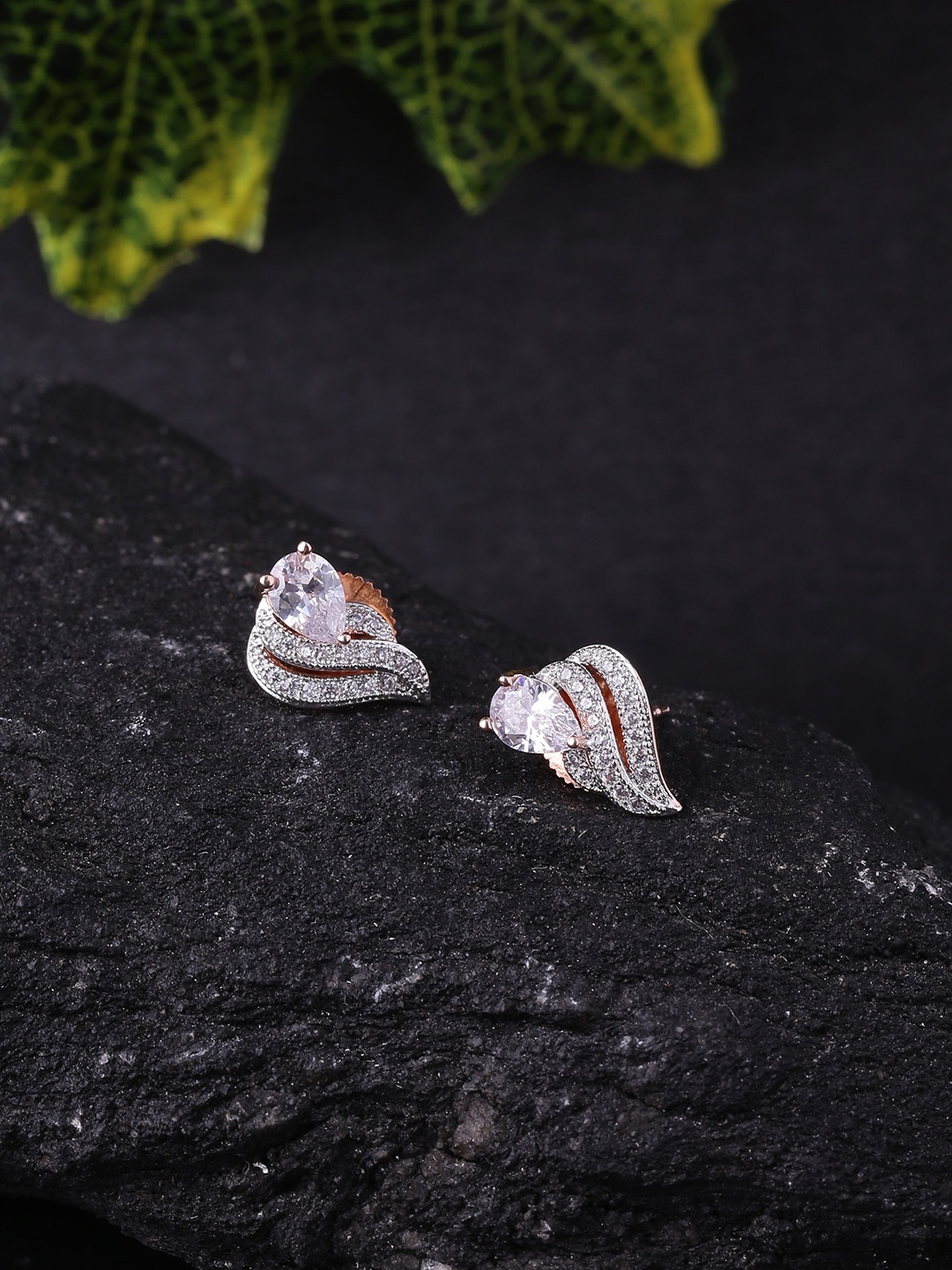 

Voylla Gold-Toned & White Brass-Plated Handcrafted Classic Studs