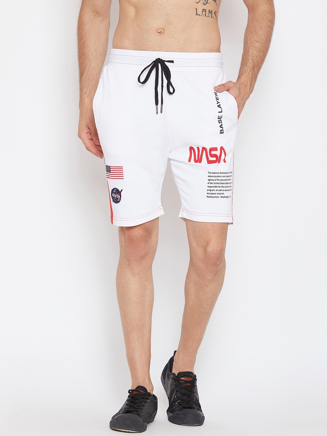 

FUGAZEE Men White Printed Slim Fit Regular Shorts