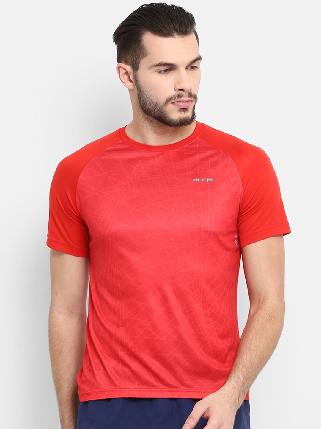 

Alcis Men Red Solid Round Neck T-shirt