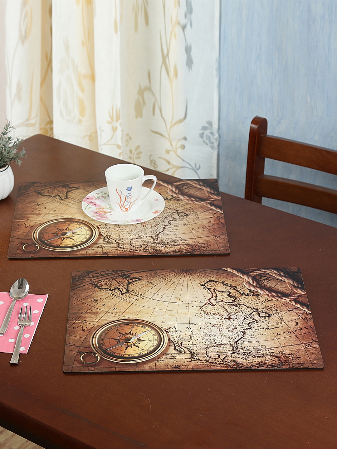 

Reinvention Factory Set of 6 Beige & Black Printed Table Placemats
