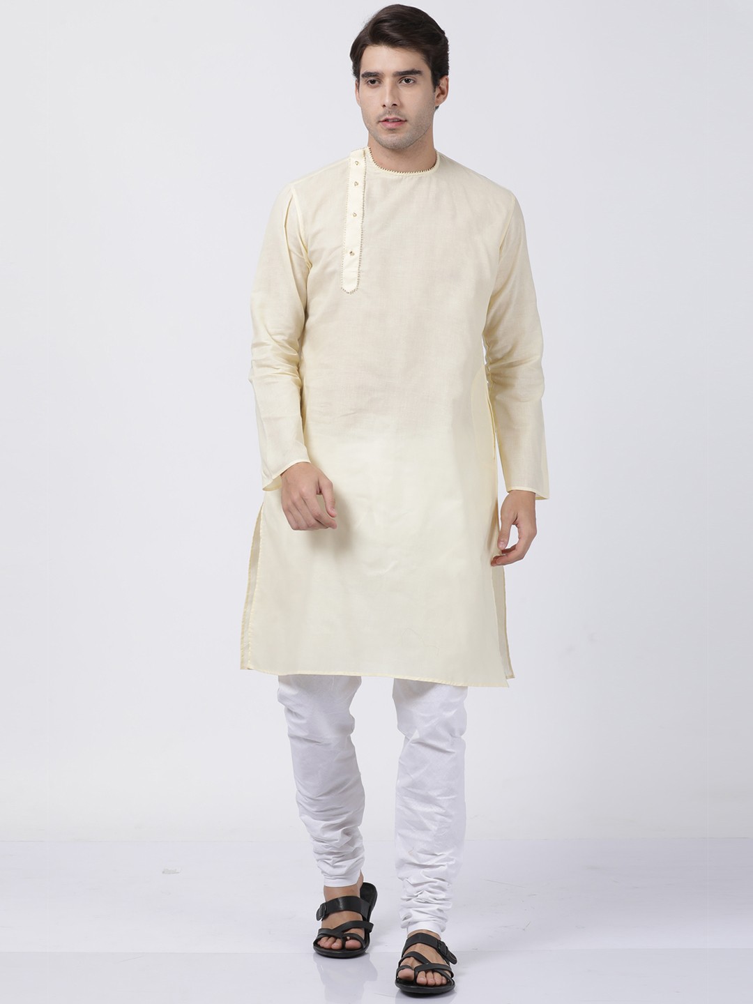 

VASTRAMAY Men Cream-Coloured & White Solid Kurta with Pyjamas