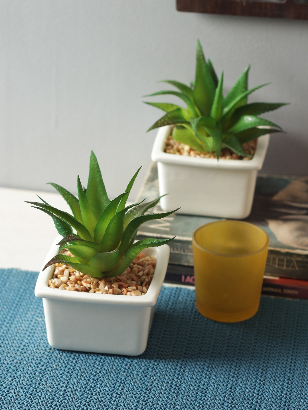 

Fourwalls Set of 2 Green Artificial Succulent Plants with Ceramic Pots