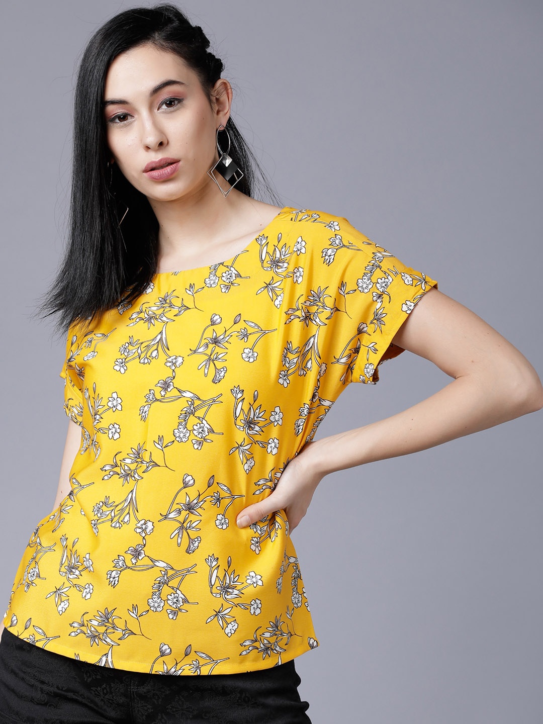 

Tokyo Talkies Women Yellow Printed Top