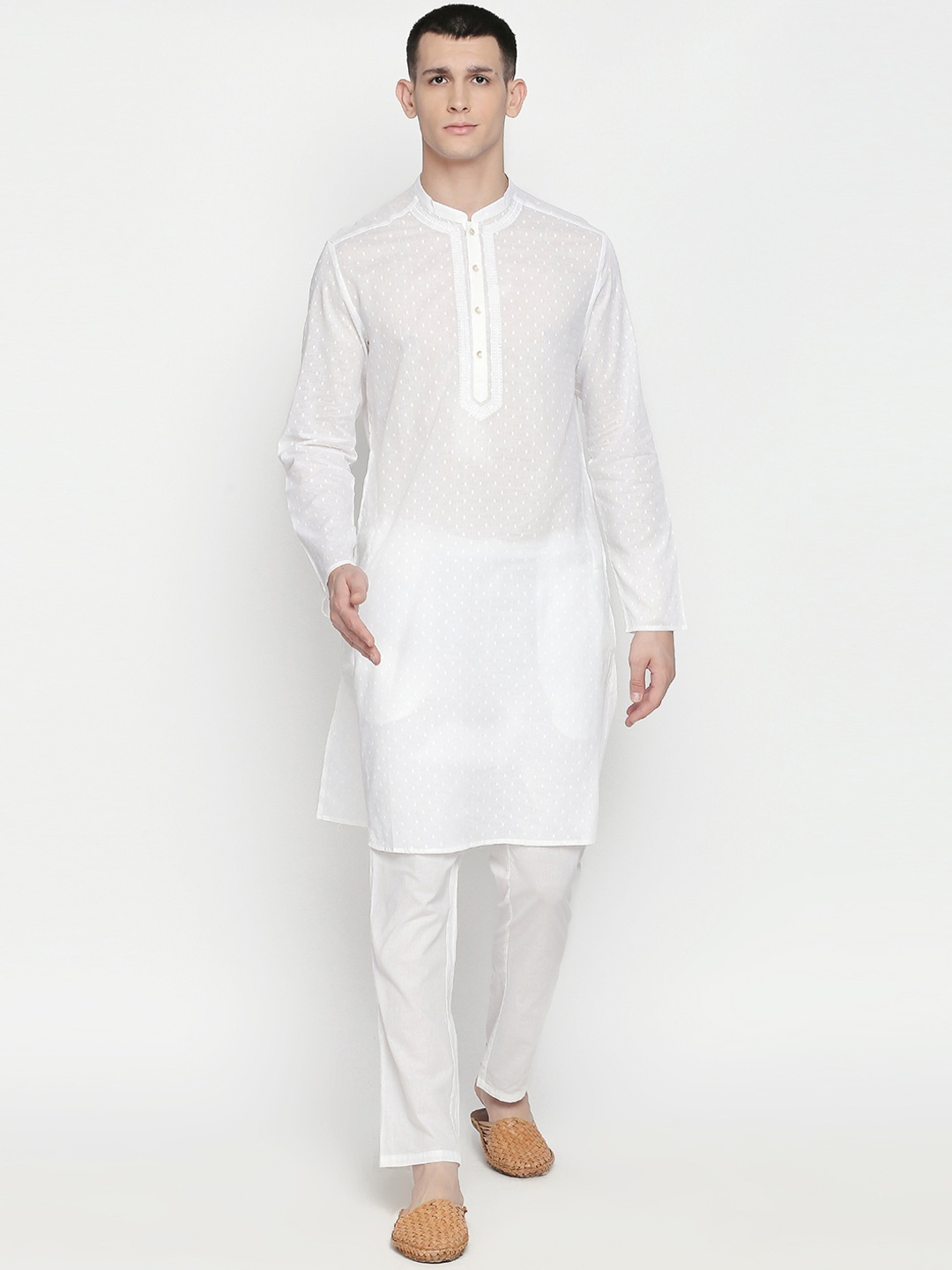 

indus route by Pantaloons Men Off-White Solid Straight Kurta