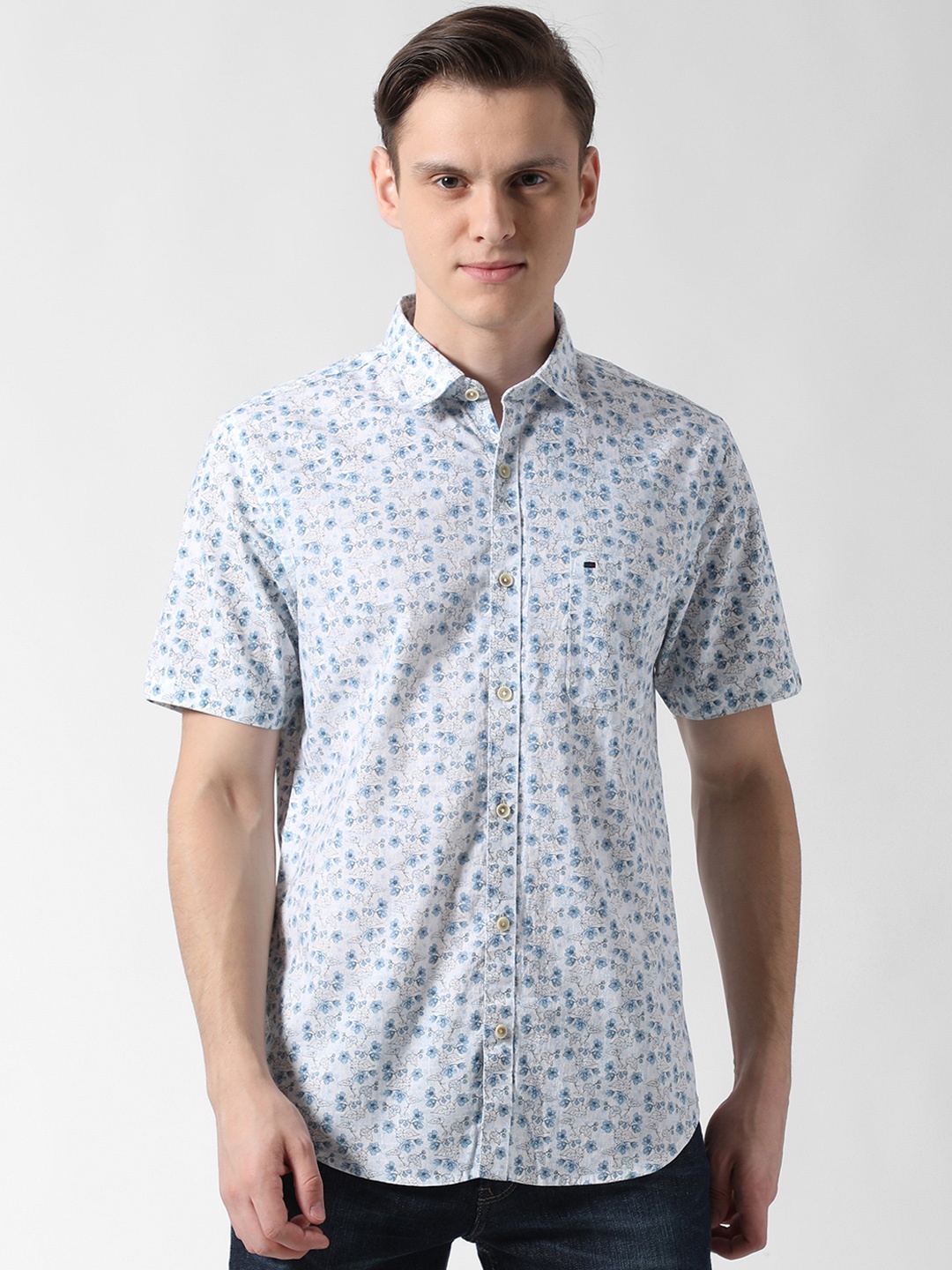 

Peter England Casuals Men White & Blue Slim Fit Printed Casual Shirt