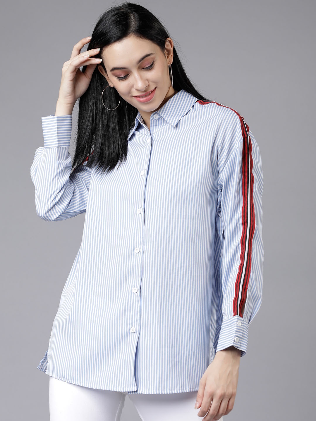 

Tokyo Talkies Women Blue & White Regular Fit Striped Casual Shirt