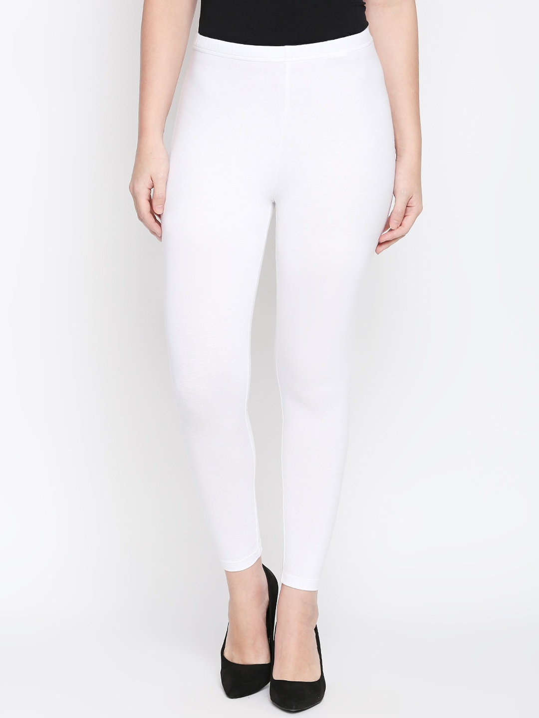 

RANGMANCH BY PANTALOONS Women White Solid Ankle-Length Leggings
