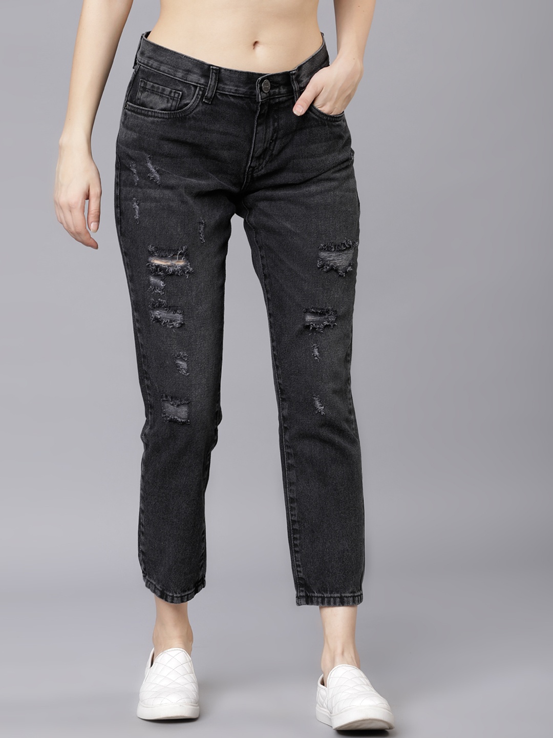 

Tokyo Talkies Women Black Boyfriend Fit Mid-Rise Mildly Distressed Jeans