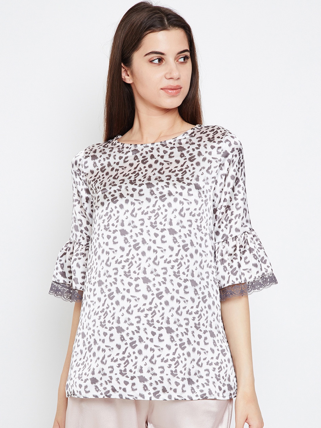 

Oxolloxo Women White & Grey Animal Printed Top