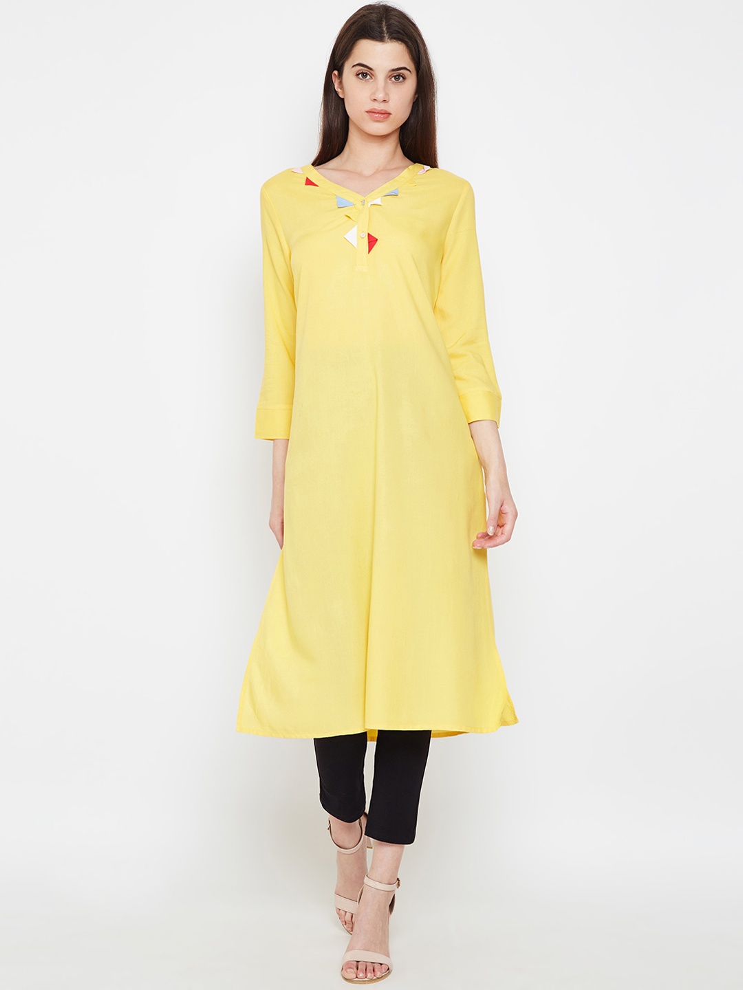 

Oxolloxo Women Yellow Solid Straight Kurta