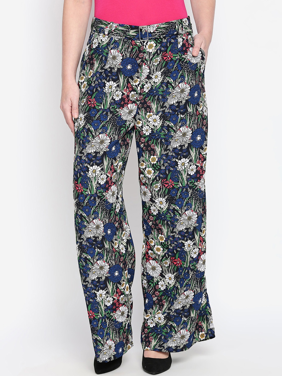 

Oxolloxo Women Blue & Off-White Regular Fit Printed Parallel Trousers
