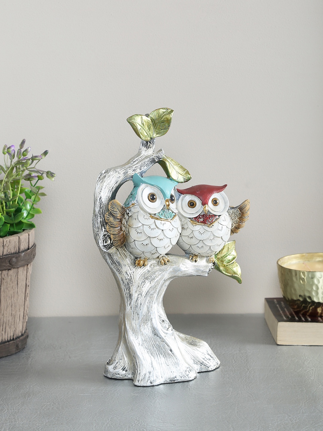 

TAYHAA White ResinOwls On Tree Showpiece