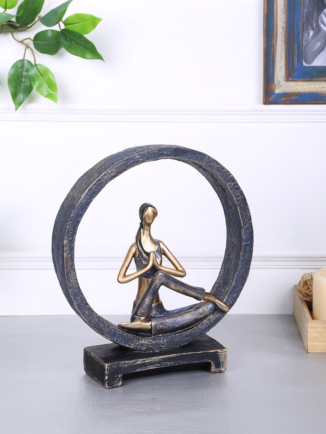 

TAYHAA Brown & Grey Resin Yoga Showpiece