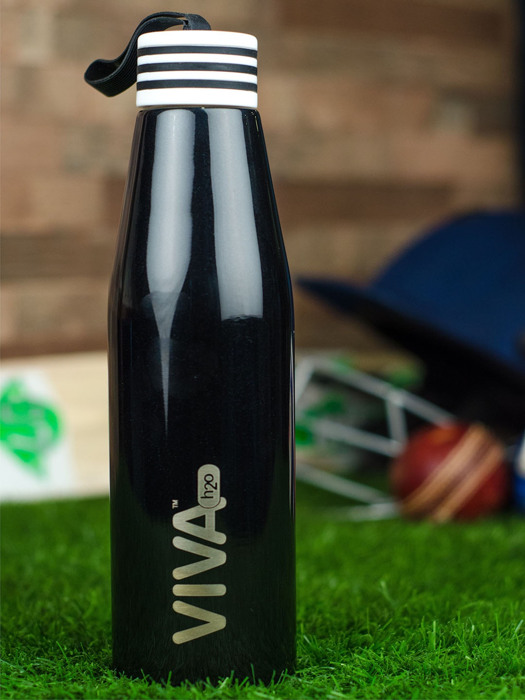 

VIVA h2o Black Solid Stainless Steel Water Bottle