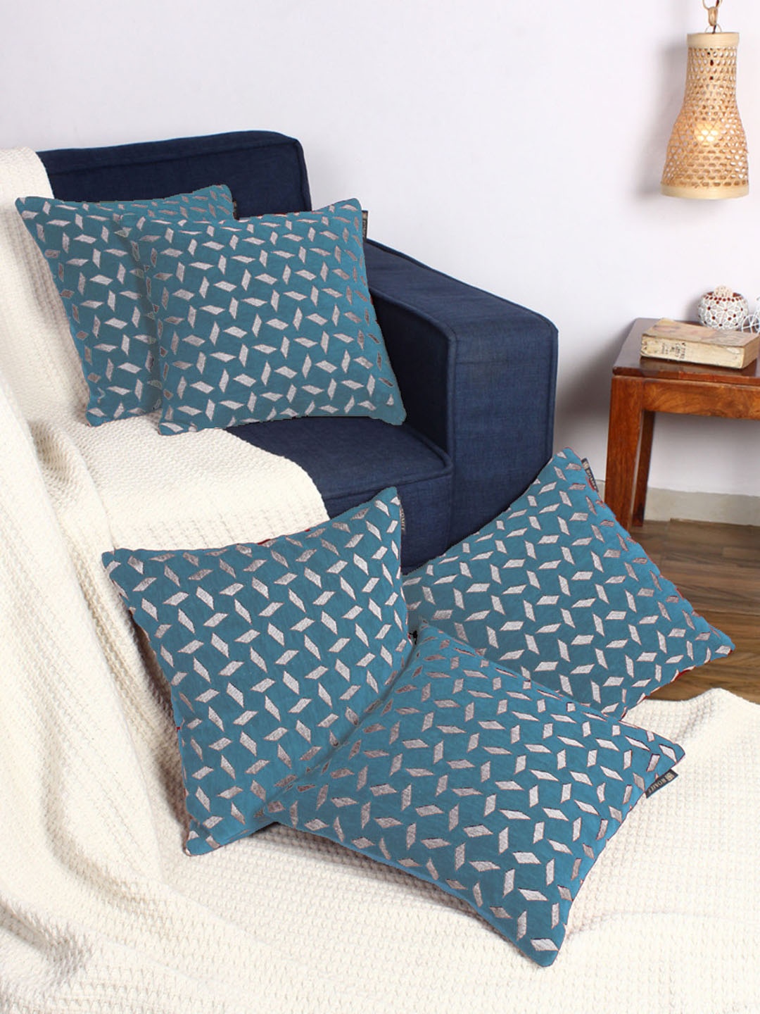

ROMEE Maroon Set of 5 Cushion Covers, Turquoise blue