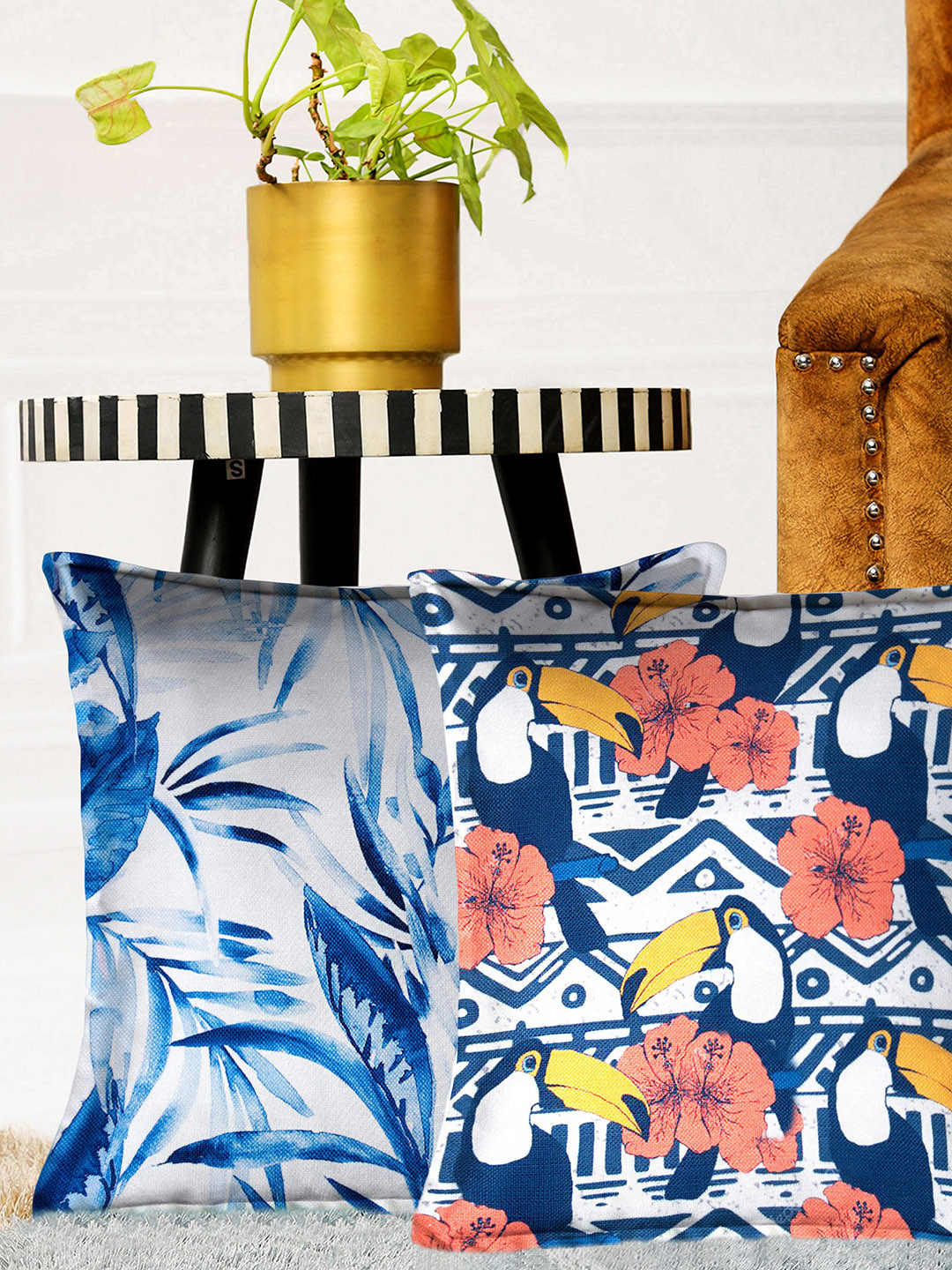 

HOUZZCODE Off-White & Blue Set of 2 Floral Square Cushion Covers
