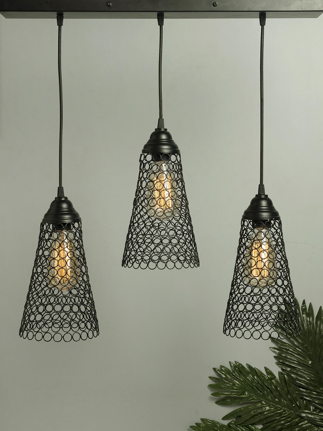 

Homesake Black Textured Handcrafted Cluster Light