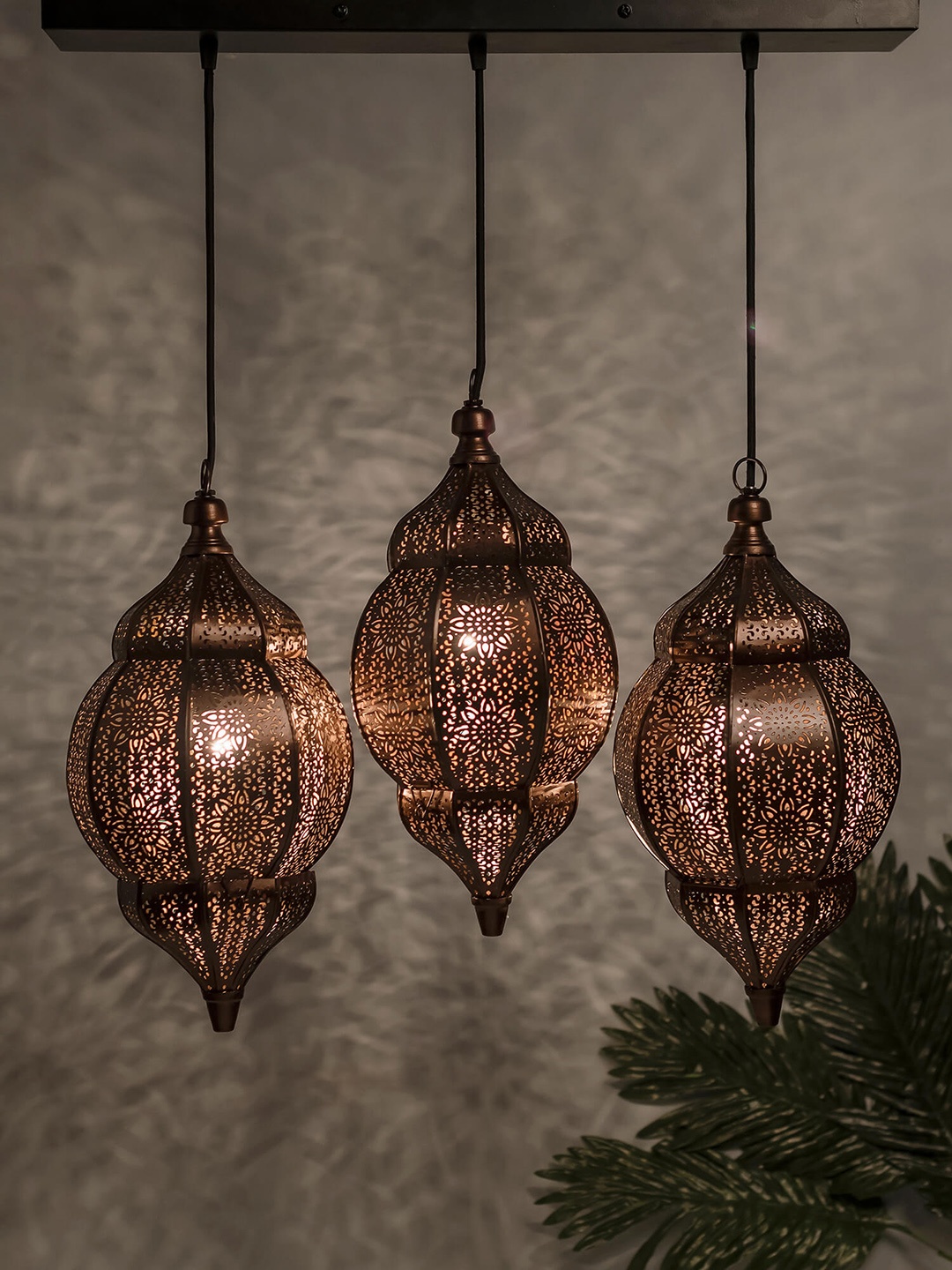 

Homesake Black & Copper-Toned Self Design Handcrafted Cluster Lights