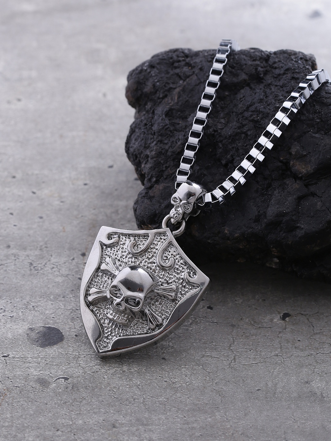 

Dare by Voylla Men Silver-Plated Pendant with Chain