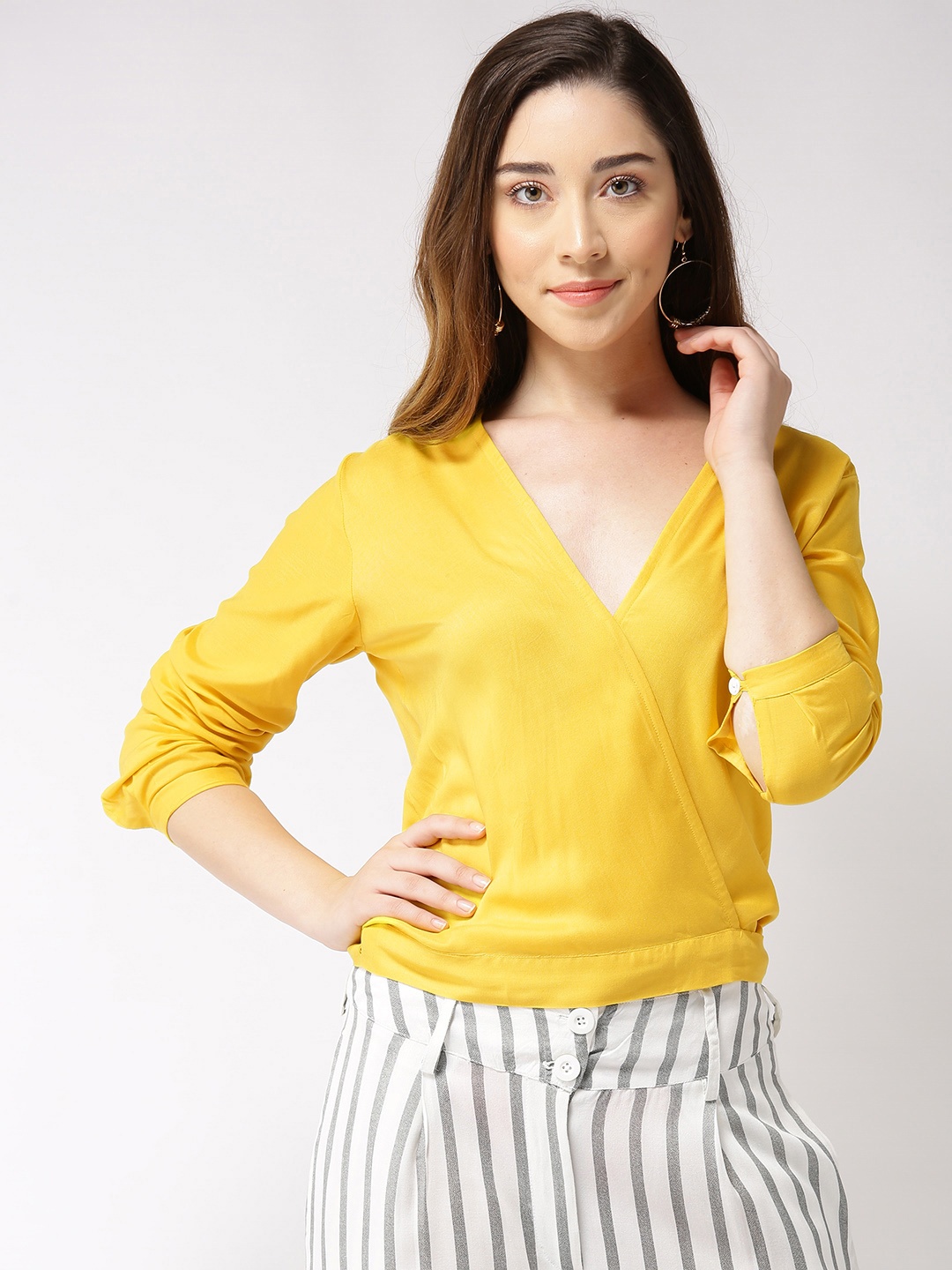

Sera Women Yellow Solid Wrap Top