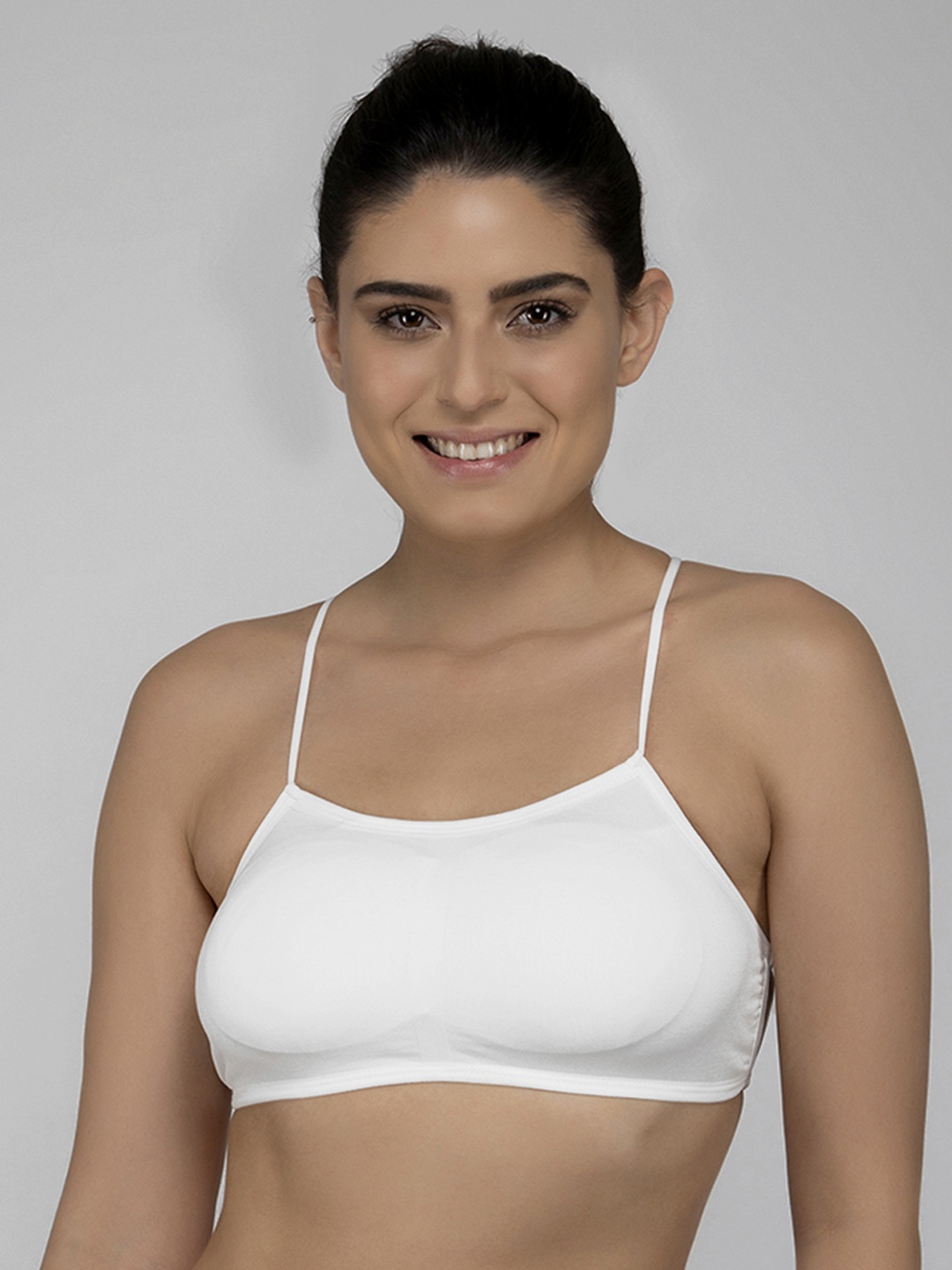 

Laceandme White Solid Non-Wired Lightly Padded Bralette Bra 4526