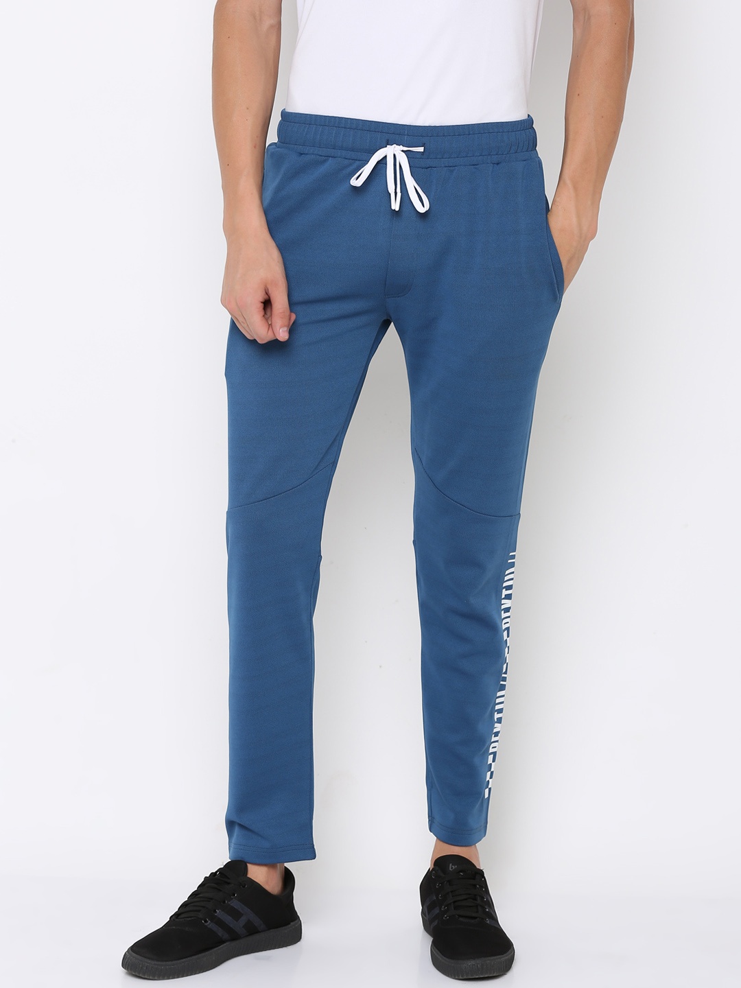 

PERFKT-U Men Blue Solid Straight-Fit Track Pants