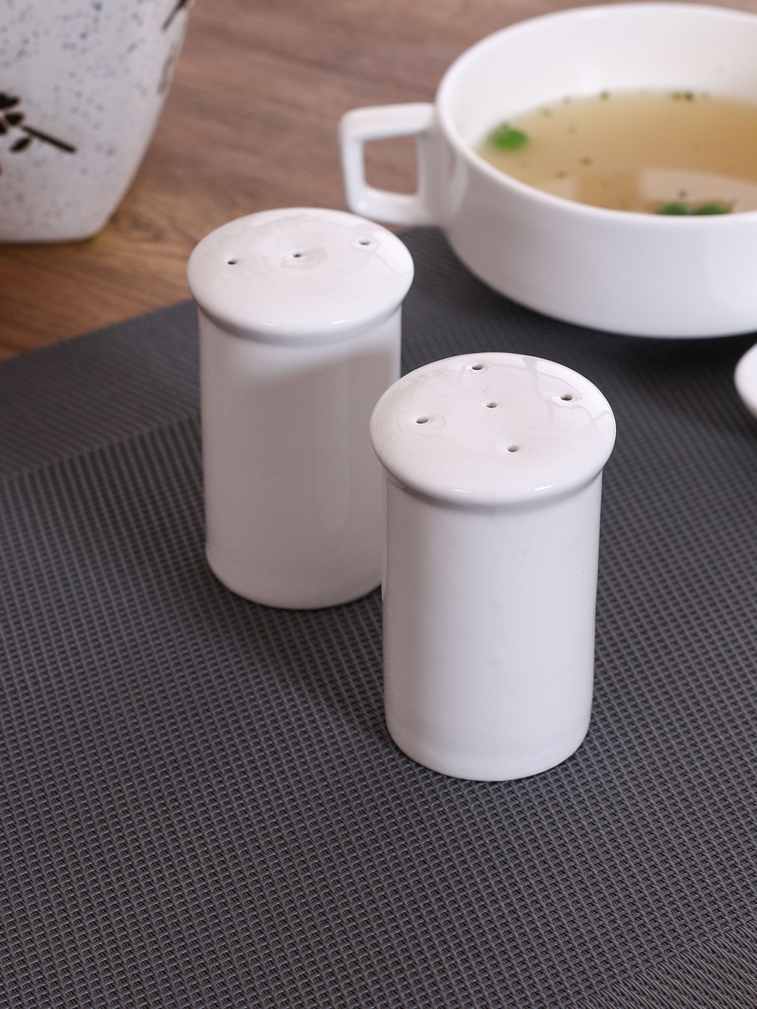 

CLAY CRAFT Set of 4 Ceramic Salt and Pepper Shakers, White