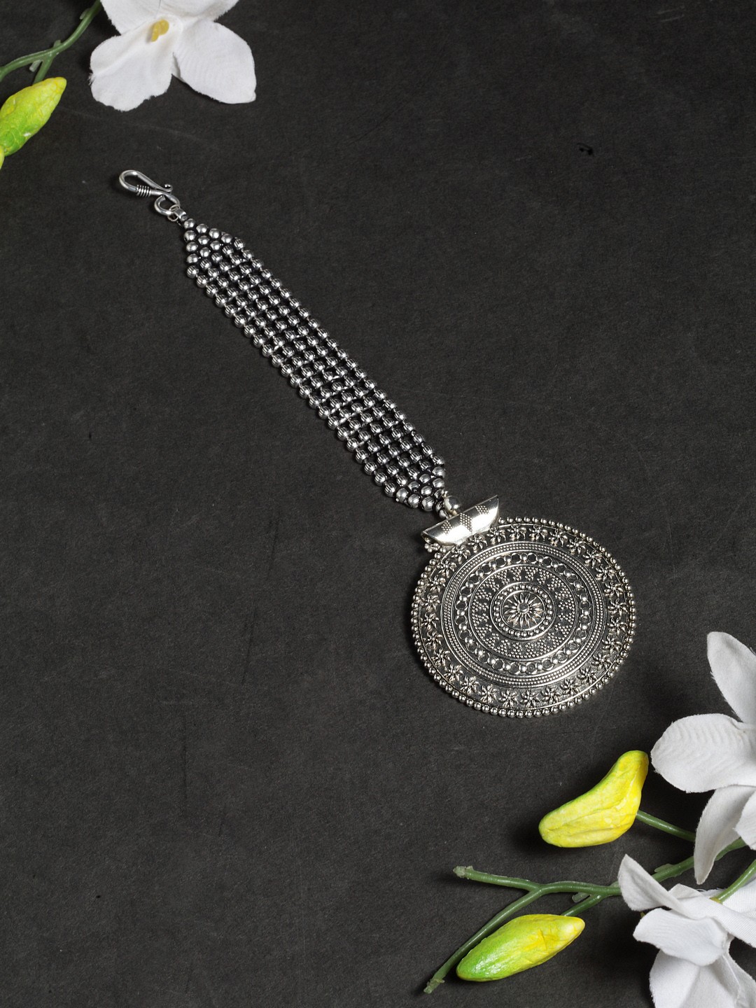 

Moedbuille Women Oxidised Silver-Plated Handcrafted Maang Tikka