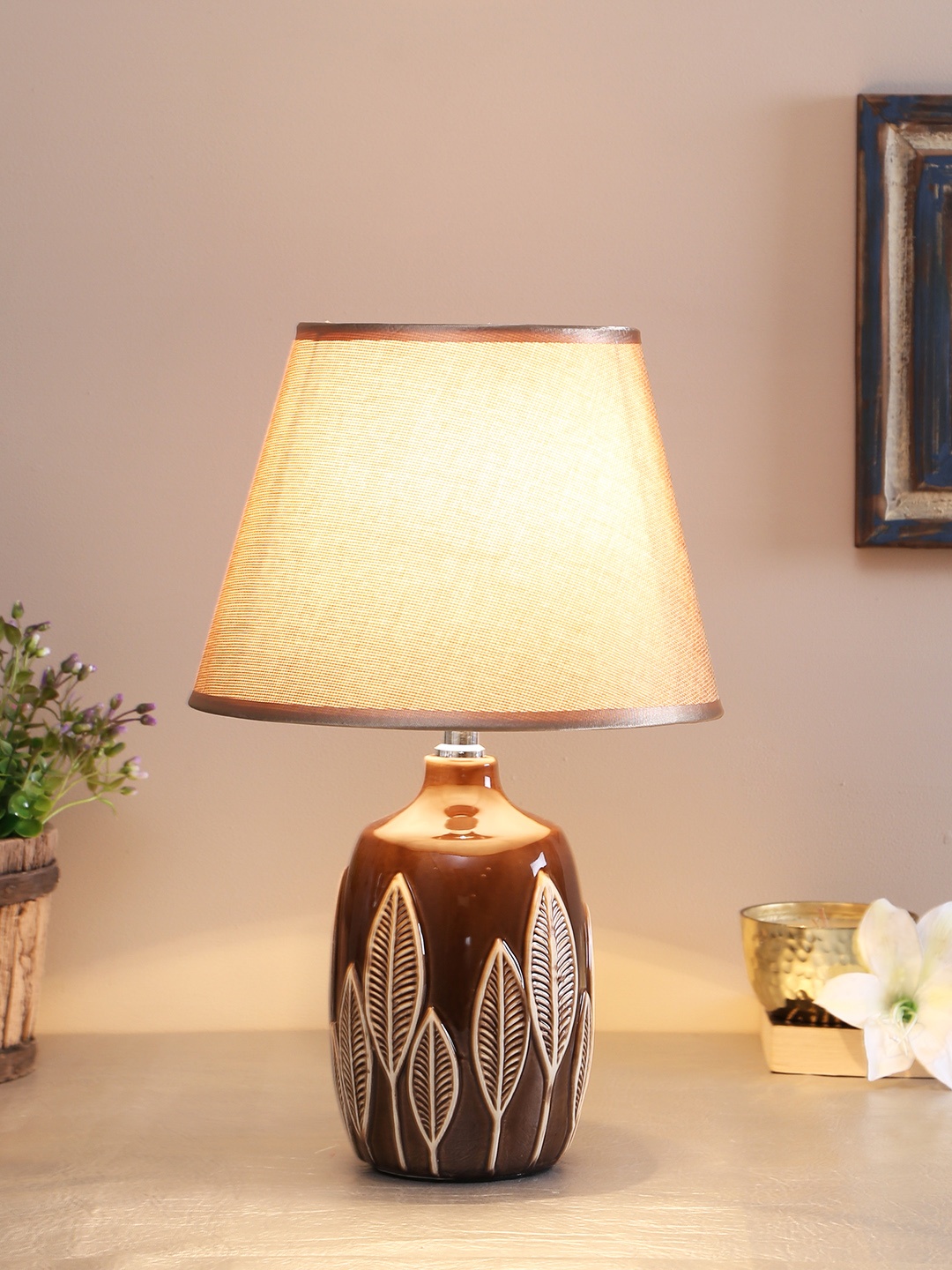 

TAYHAA Brown Textured Frustum-Shaped Table Lamp