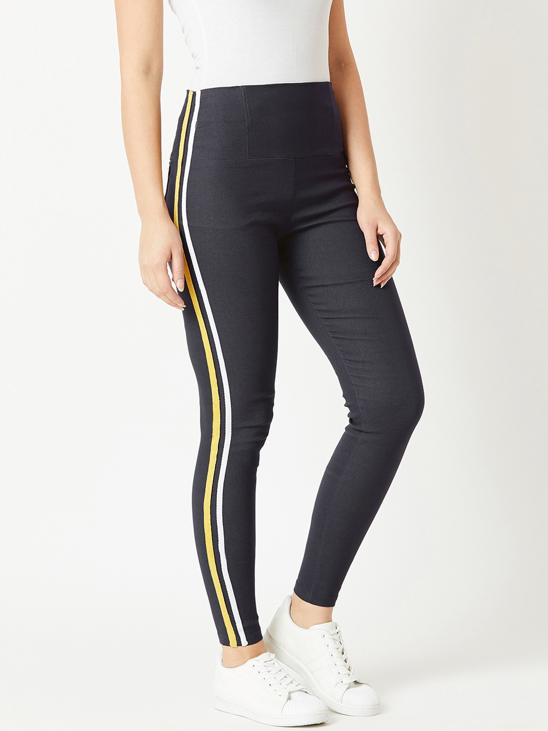

Miss Chase Women Grey Solid Skinny-Fit Jeggings