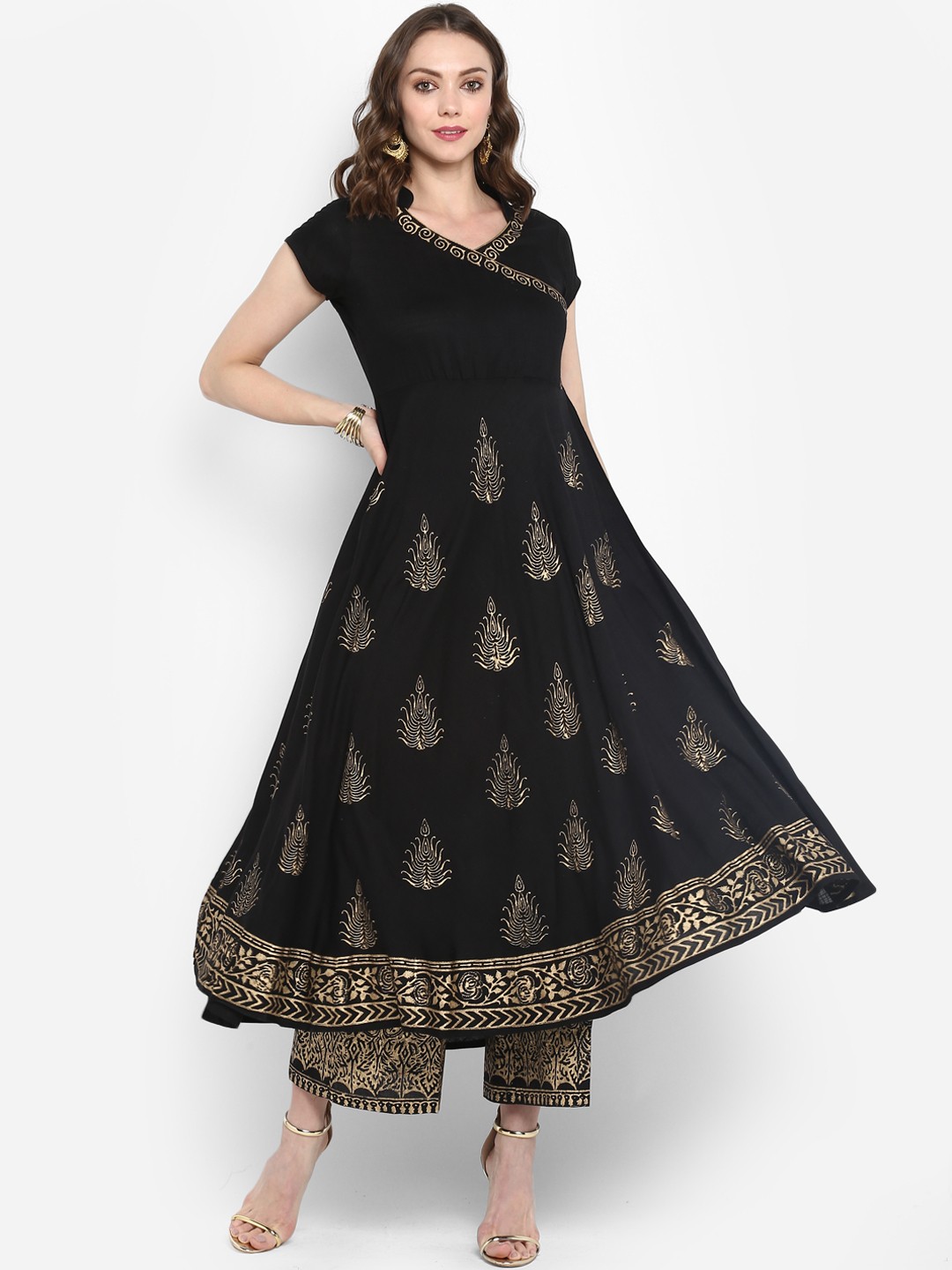 

MBE Women Black & Gold-Coloured Block Print Angrakha Kurta