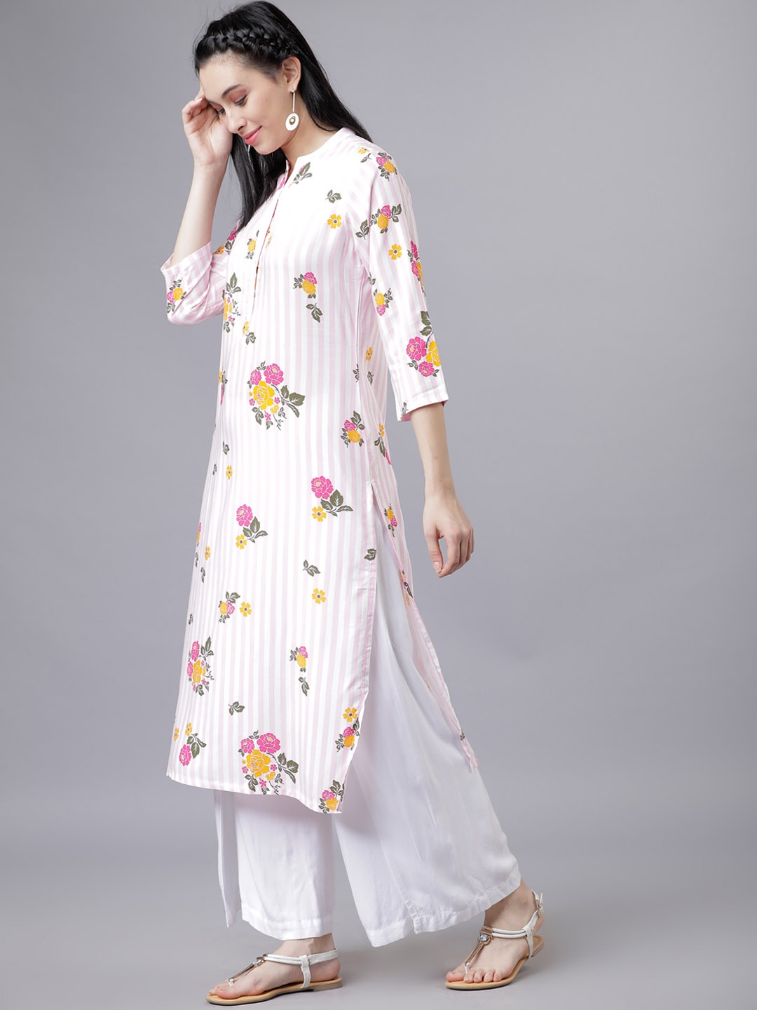 

Vishudh Women Pink & White Floral Printed Straight Kurta