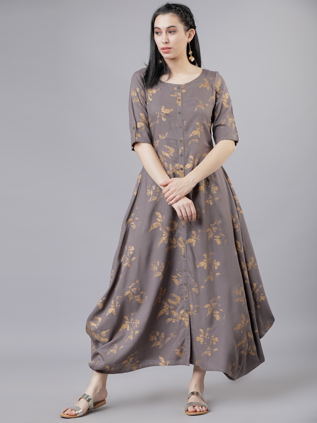 

Vishudh Women Grey & Gold-Toned Printed Maxi Dress