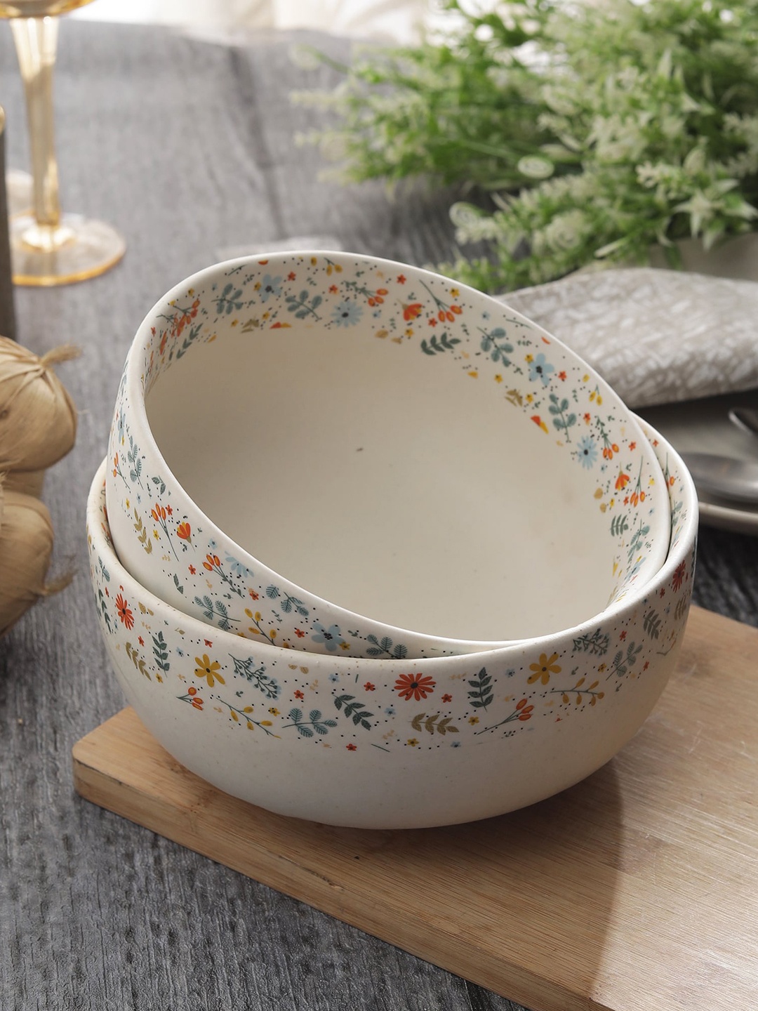 

MIAH Decor Set of 2 Handcrafted Stoneware Serving Bowls, Beige