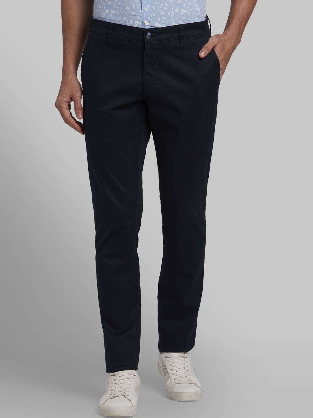 

Parx Men Navy Blue Tapered Fit Solid Regular Trousers