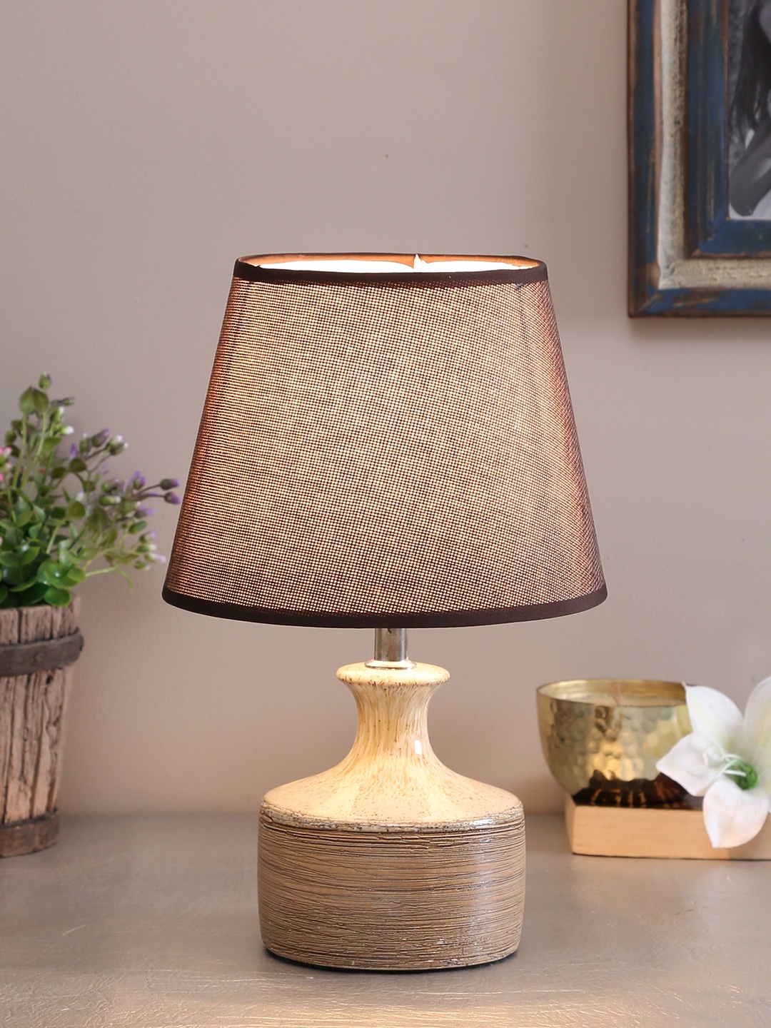 

TAYHAA Brown Textured Ceramic Bedside Standard Table Lamp