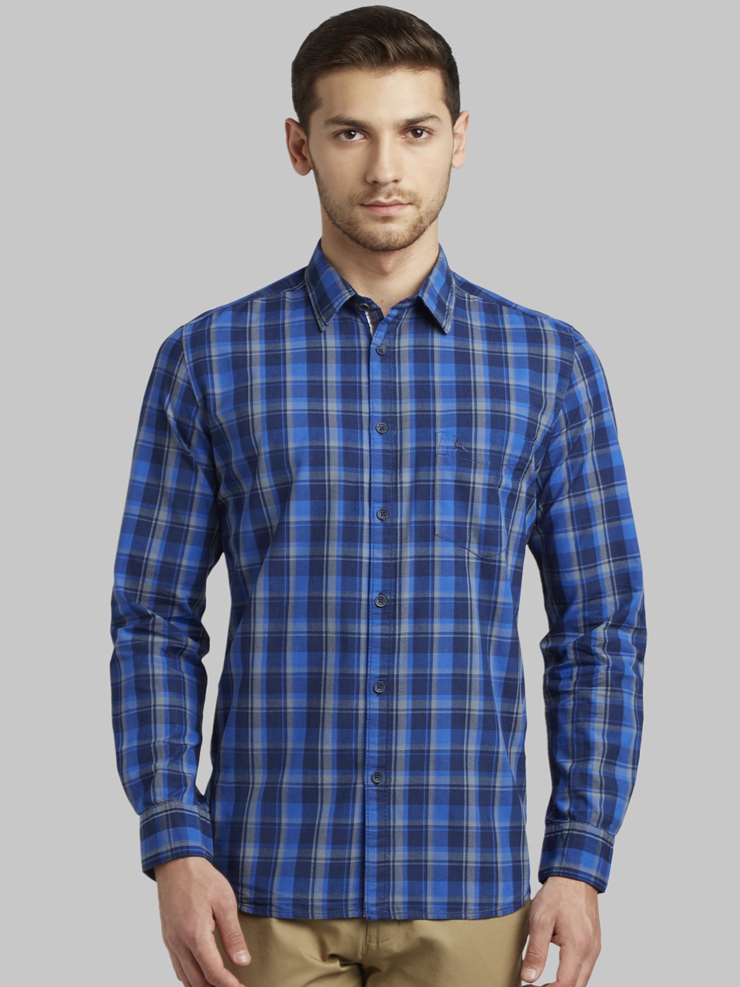 

Parx Men Blue Slim Fit Checked Casual Shirt