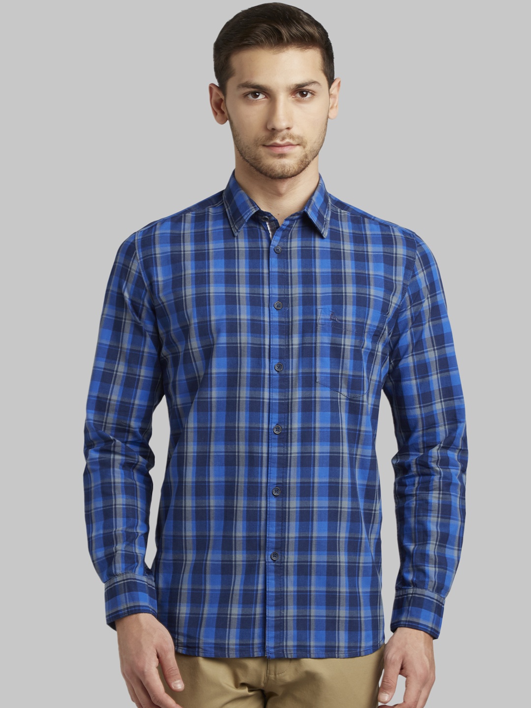 

Parx Men Blue Slim Fit Checked Casual Shirt