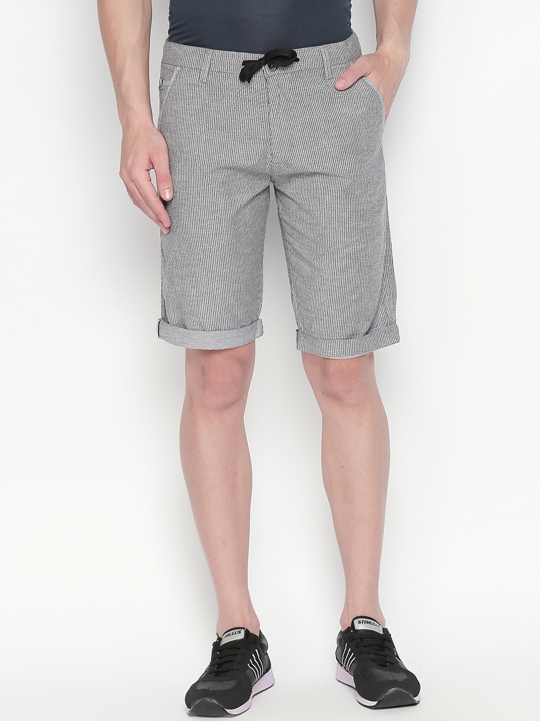 

beevee Men Black Striped Regular Fit Regular Shorts
