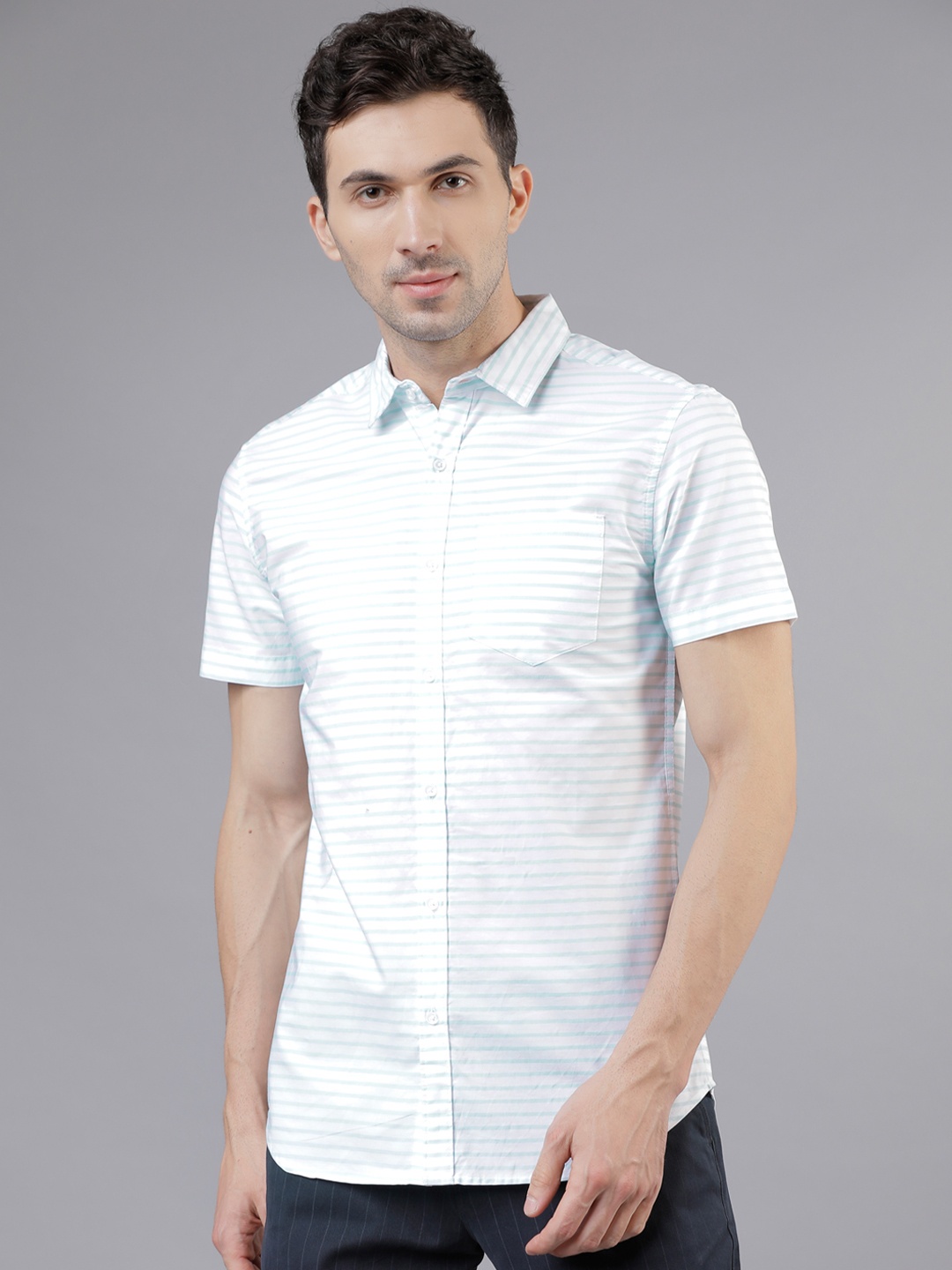 

HIGHLANDER Men White & Blue Slim Fit Striped Casual Shirt