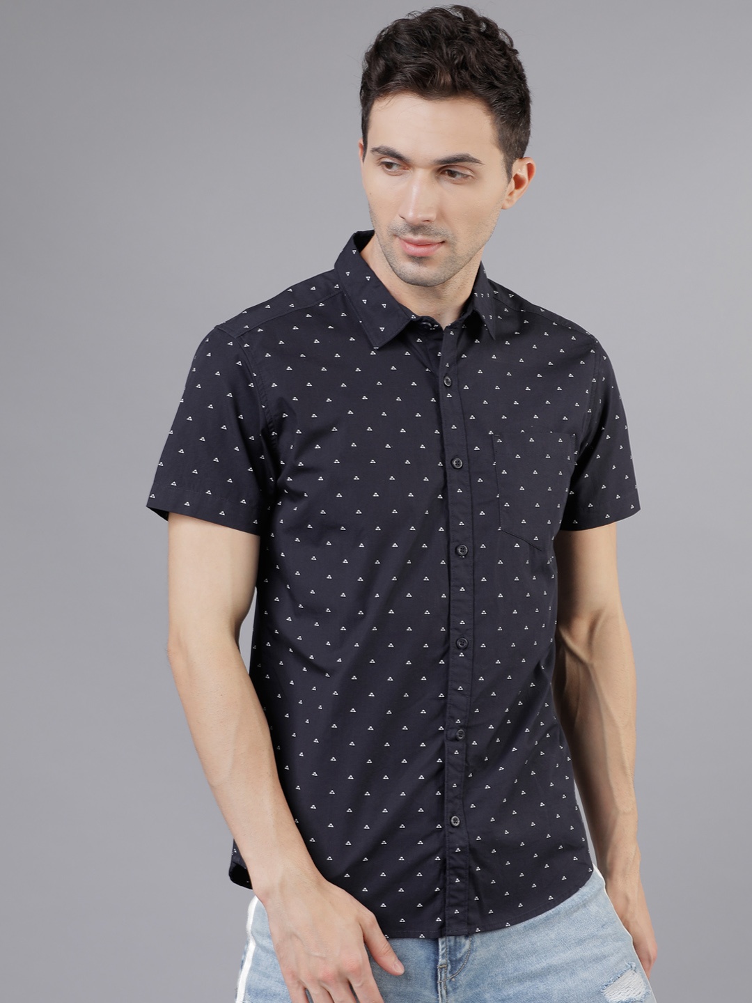

HIGHLANDER Men Navy Blue & White Slim Fit Printed Casual Shirt