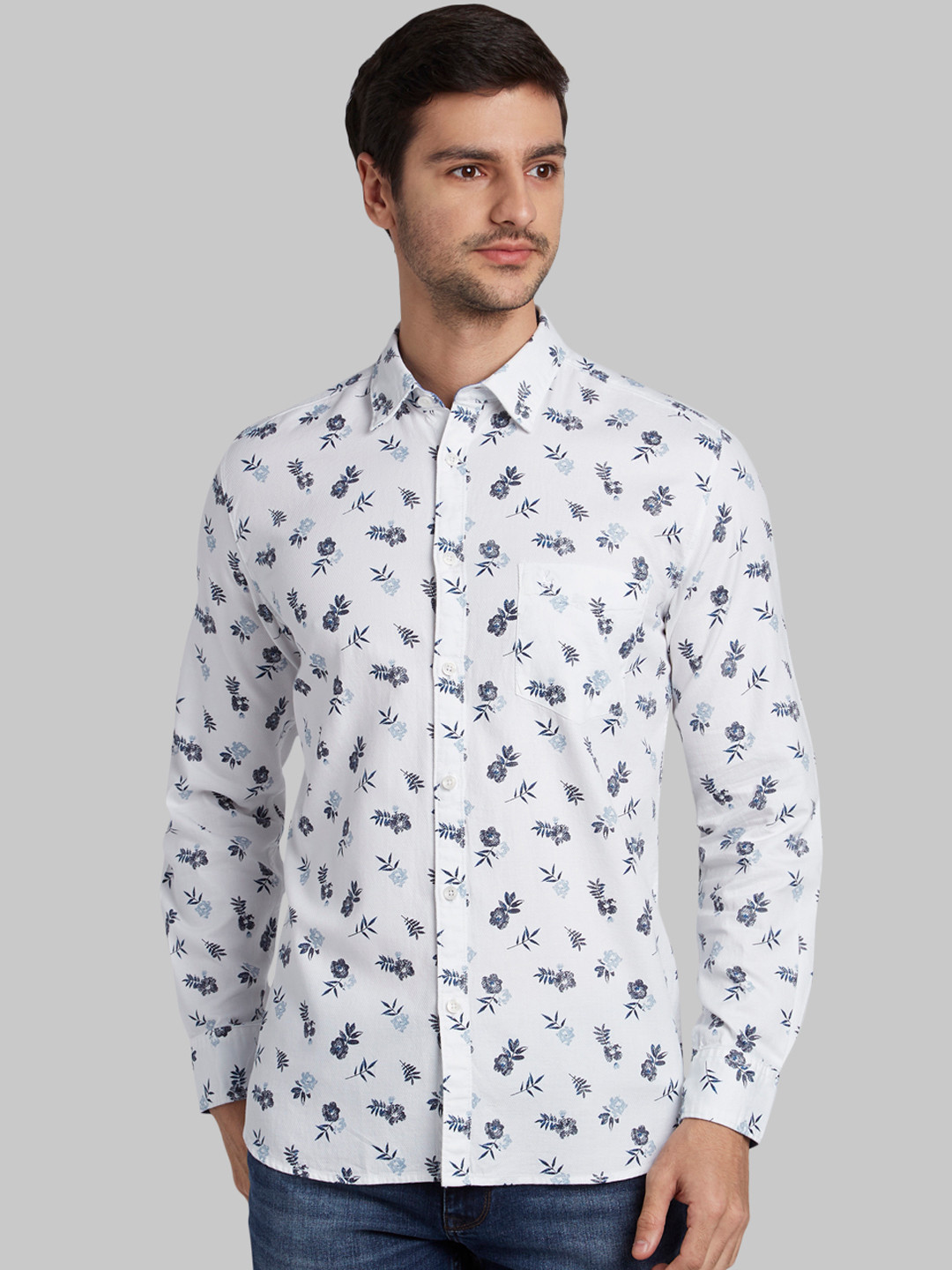 

Parx Men White & Blue Slim Fit Printed Casual Shirt