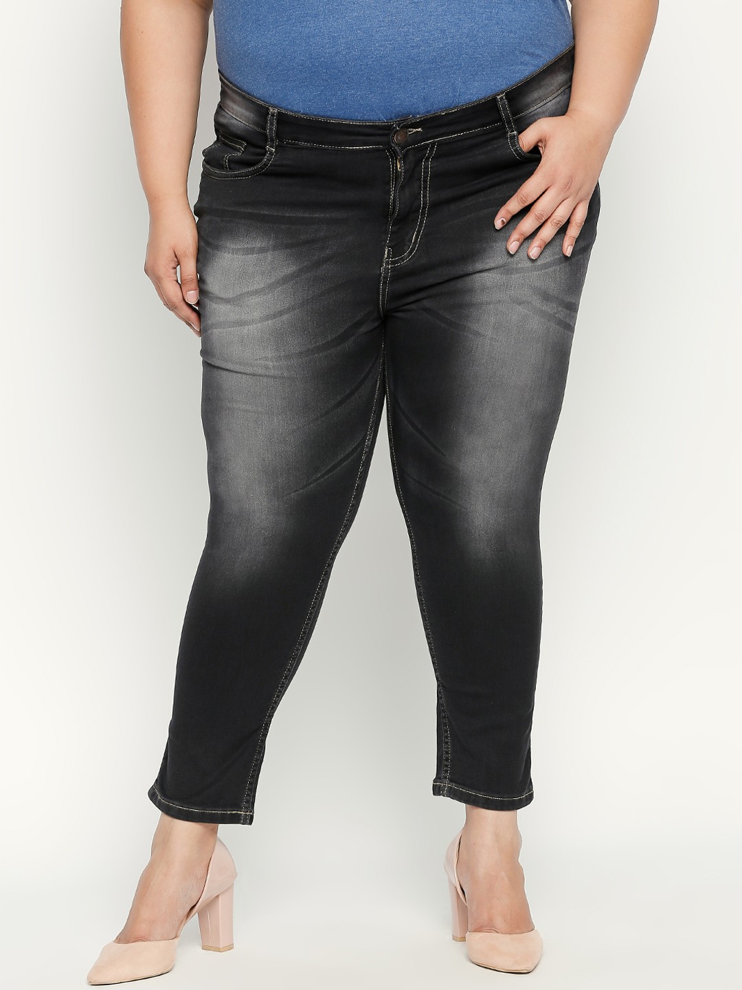 

ZUSH Plus Size Women Black Regular Fit Mid-Rise Clean Look Jeans