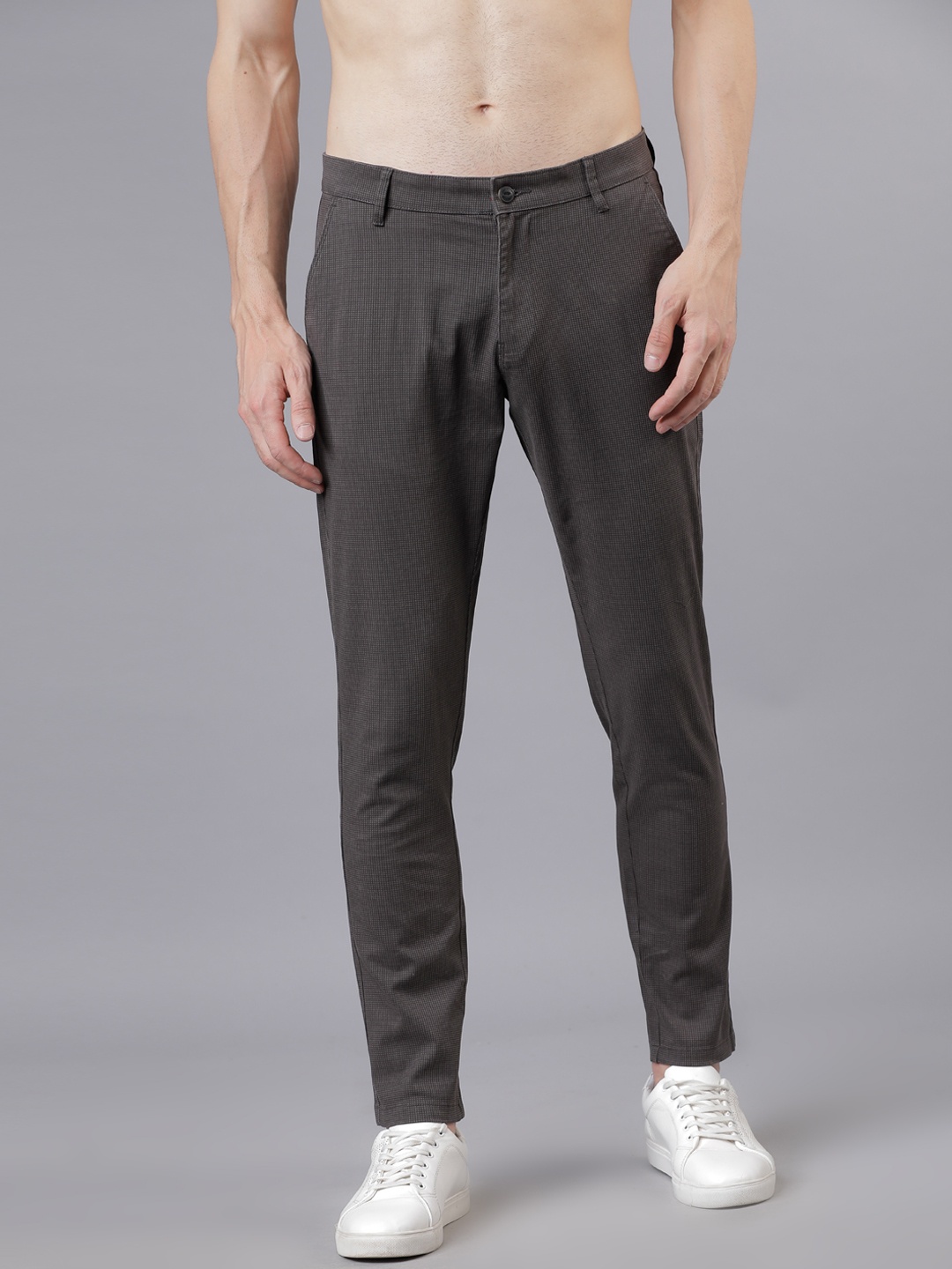 

HIGHLANDER Men Grey Slim Fit Self Design Regular Trousers