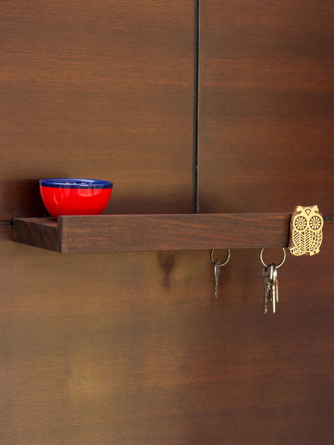 

ExclusiveLane Brown Handmade Shelf With Magnetic Key Holder