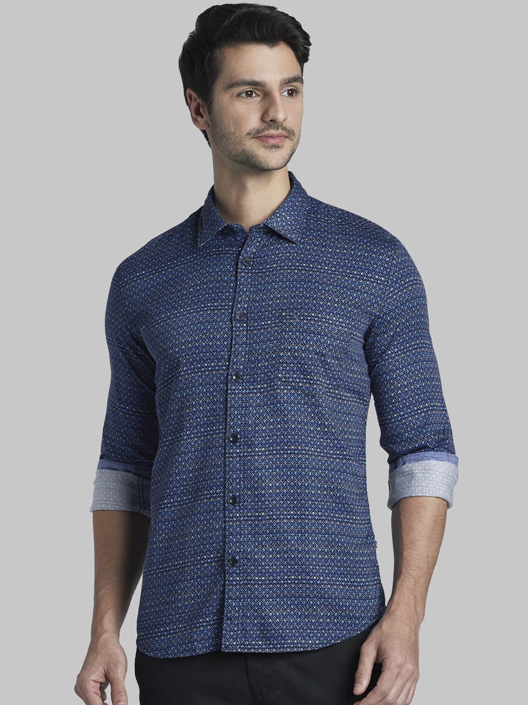

Parx Men Blue Slim Fit Printed Casual Shirt