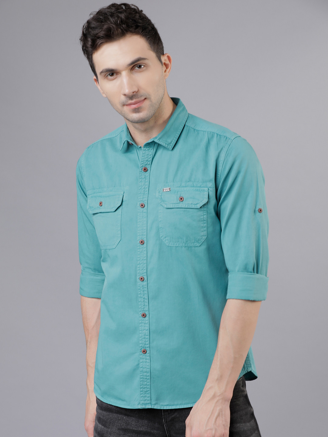 

LOCOMOTIVE Men Teal Slim Fit Solid Casual Shirt