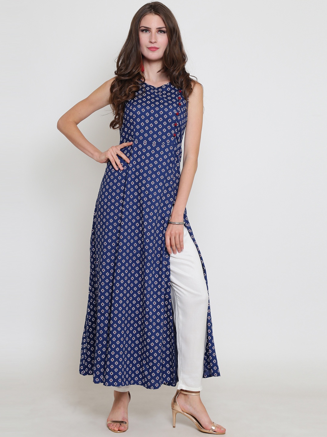

Sera Women Navy Blue & Maroon Printed Kurta with Palazzos