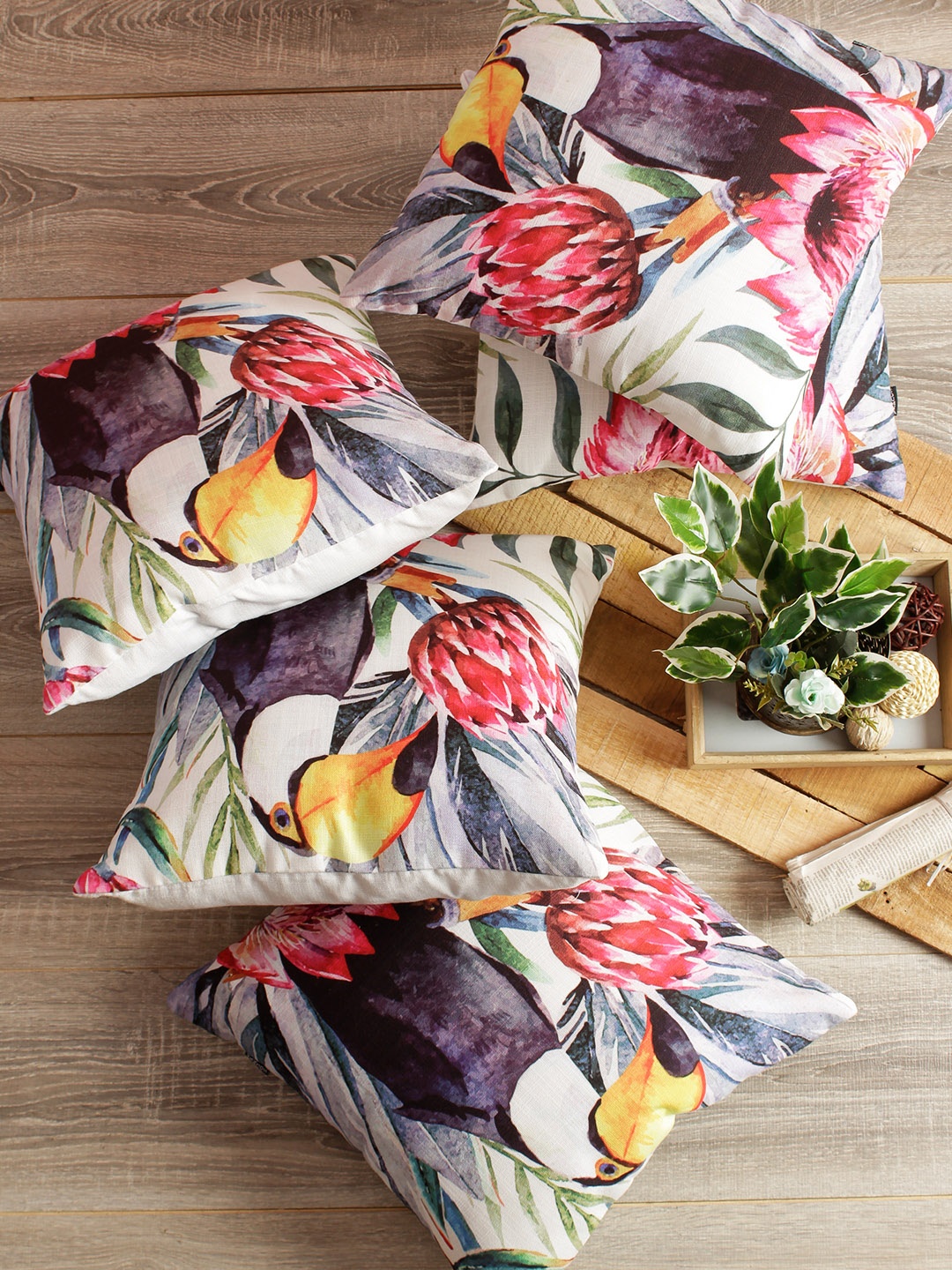 

Soumya Multicoloured Set of 5 Floral Square Cushion Covers, Multi